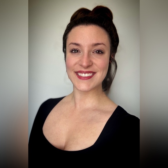 Meet your Posher, Victoria - Picture 2 of 2